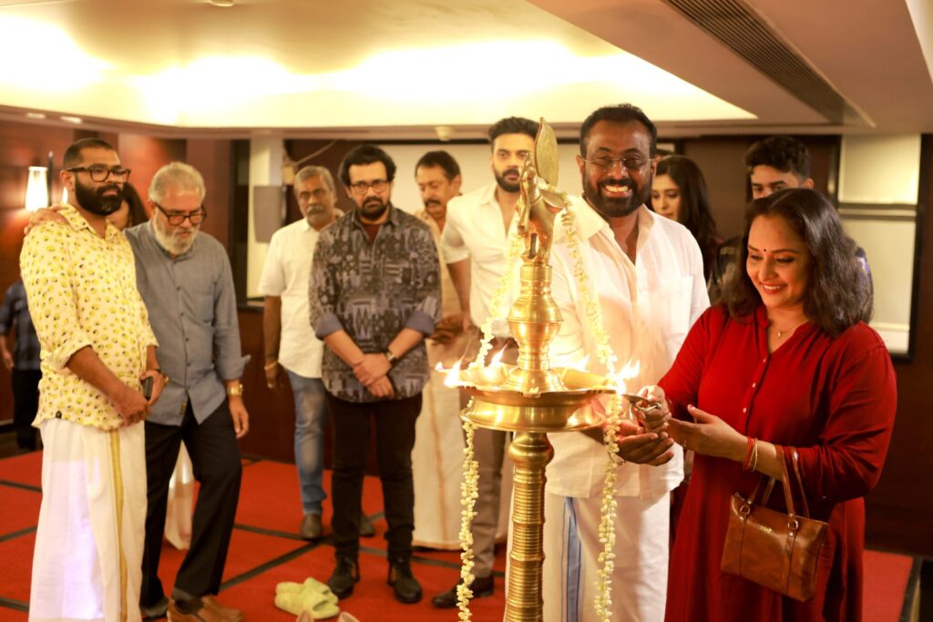 Eric is a Malayalam movie written and directed by famous actor Shanker T. Features South Indian actor Geethika Tiwari, Hemanth Menon, Praveen Prem, Manu Kurishingal, Kiran Pratap and Ash are playing the lead roles.